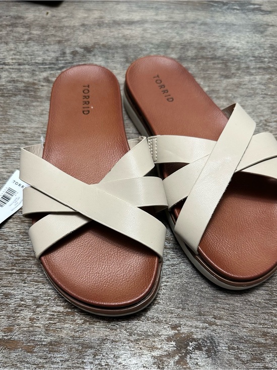 torrid Shoes - torrid NWT Cream Crisscross Slide Sandals with Brown Footbed